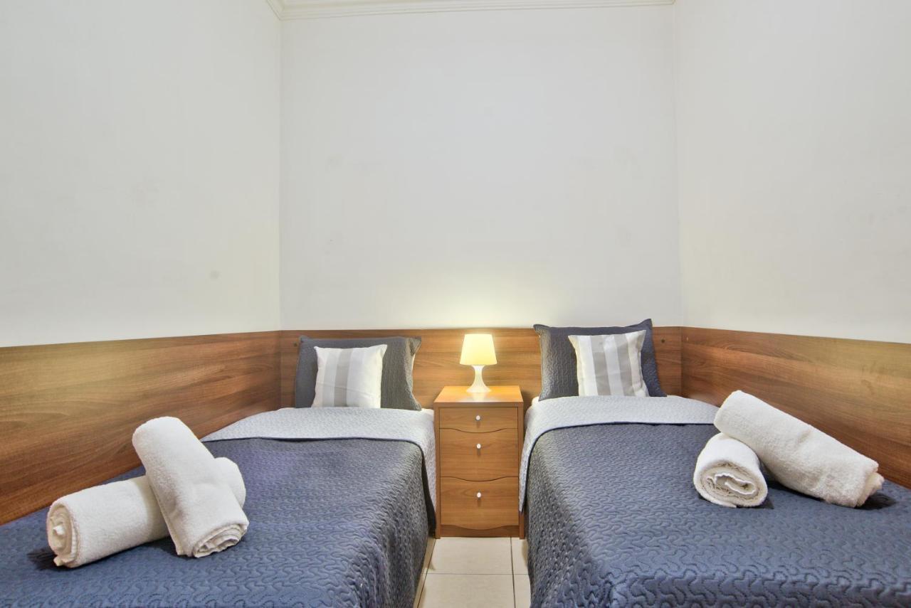 Morina Court - St Julians Seaside Bliss Apartments And Penthouse By Shortletsmalta San Giuliano Esterno foto