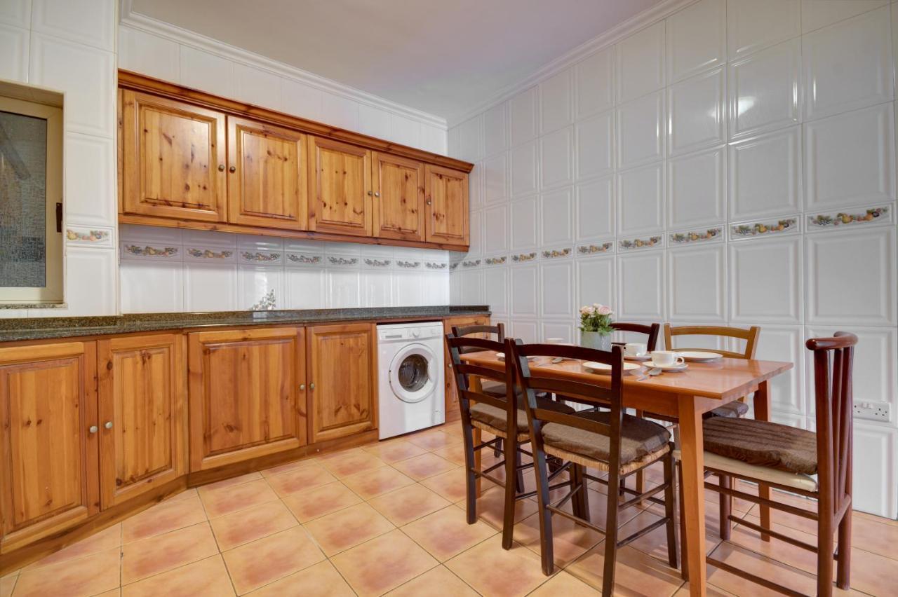 Morina Court - St Julians Seaside Bliss Apartments And Penthouse By Shortletsmalta San Giuliano Esterno foto