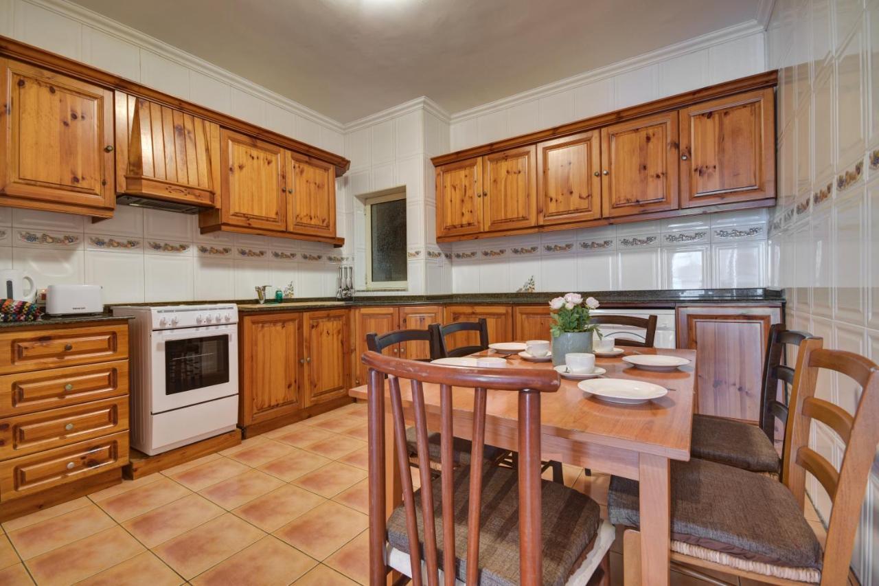 Morina Court - St Julians Seaside Bliss Apartments And Penthouse By Shortletsmalta San Giuliano Esterno foto