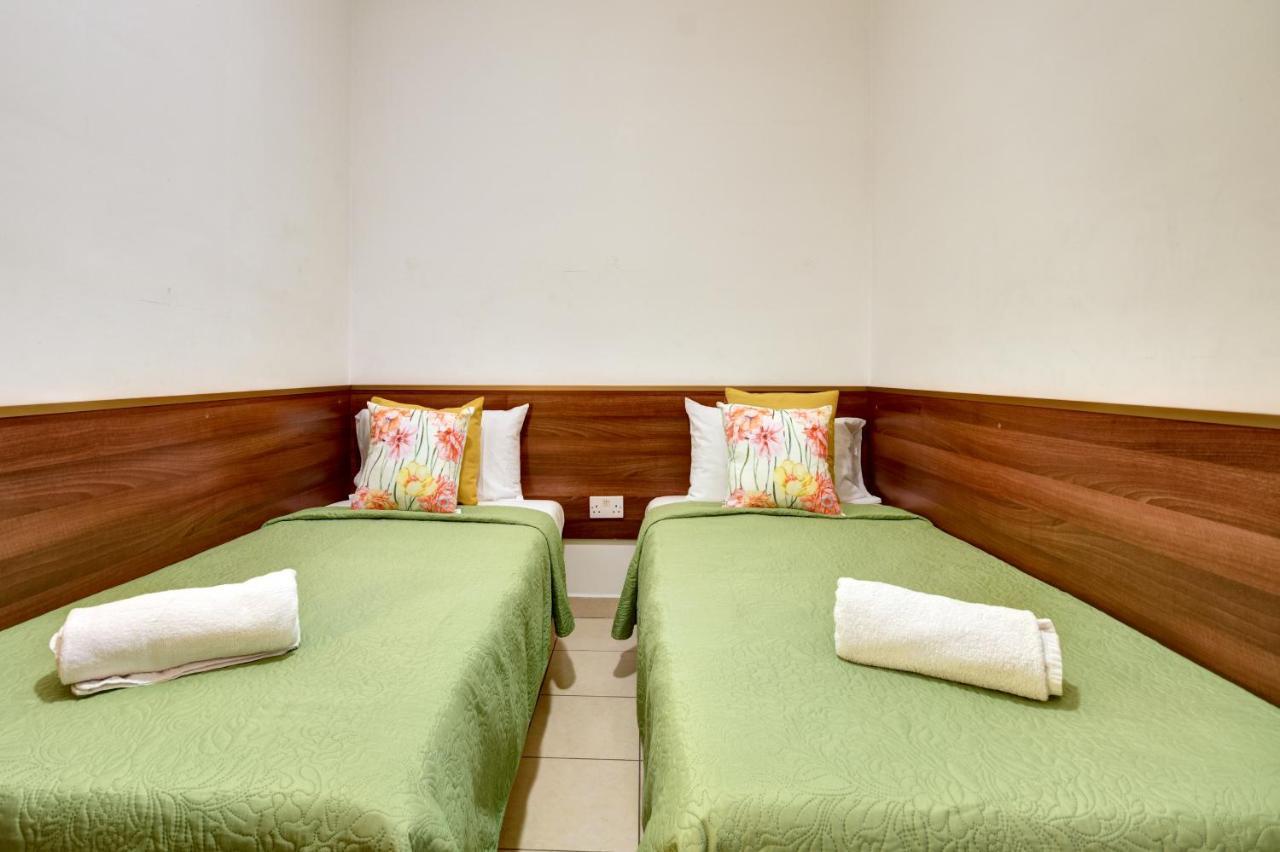 Morina Court - St Julians Seaside Bliss Apartments And Penthouse By Shortletsmalta San Giuliano Esterno foto